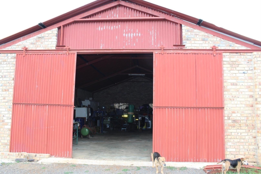 8 Bedroom Property for Sale in Potchefstroom Rural North West